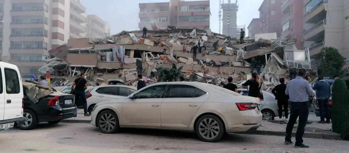 Σμύρνη: 4 νεκροί από τον σεισμό - Τουλάχιστον 100 τραυματίες (βίντεο)
